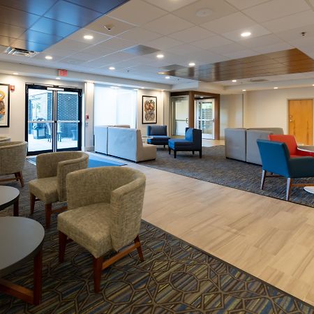 Holiday Inn Express Boston By Ihg Exterior photo