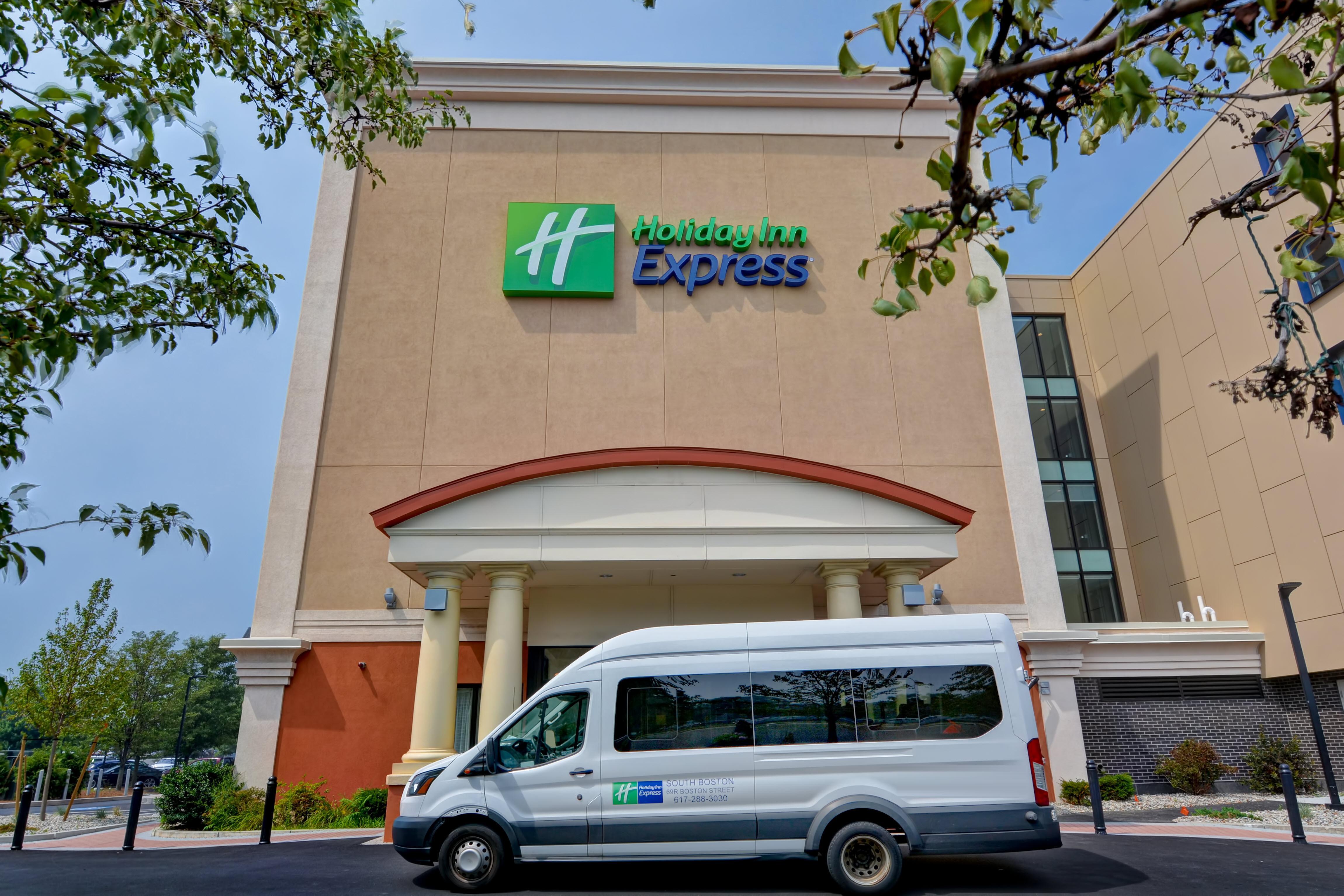 Holiday Inn Express Boston By Ihg Exterior photo