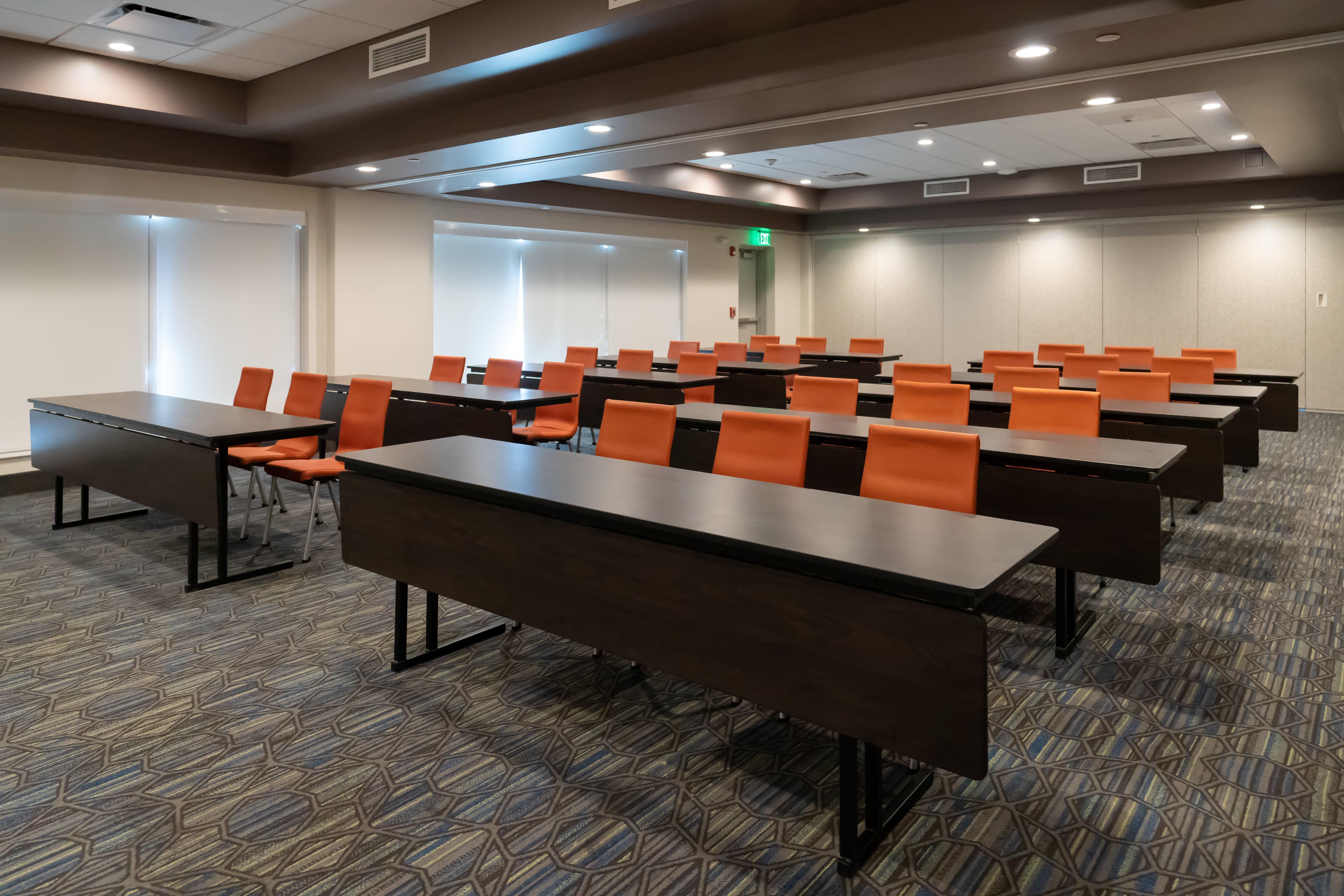 Holiday Inn Express Boston By Ihg Exterior photo