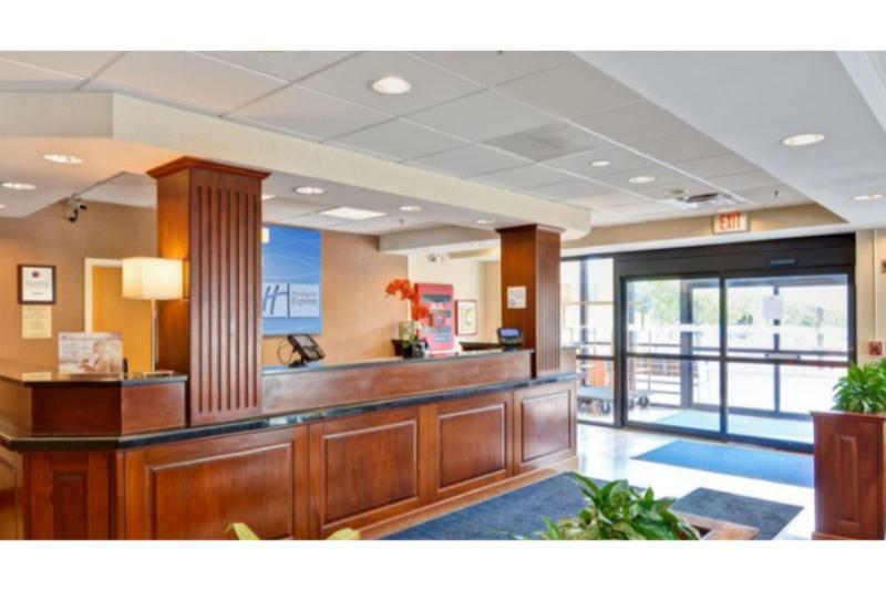 Holiday Inn Express Boston By Ihg Exterior photo